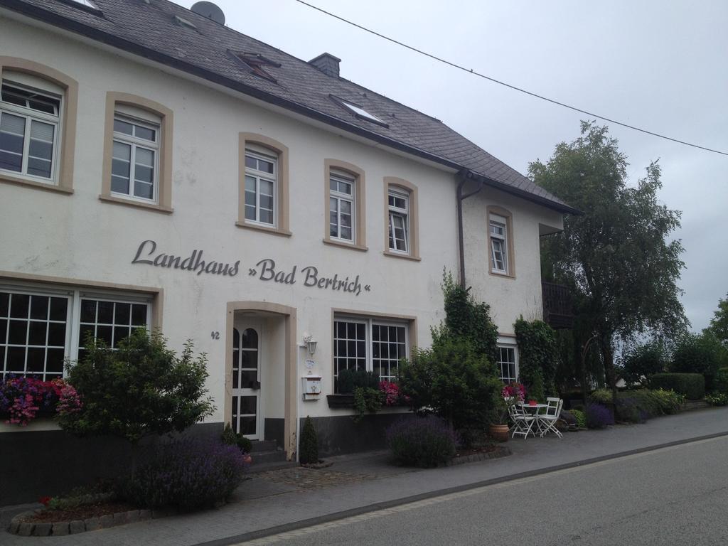 Landhaus Bad Bertrich Eksteriør bilde
